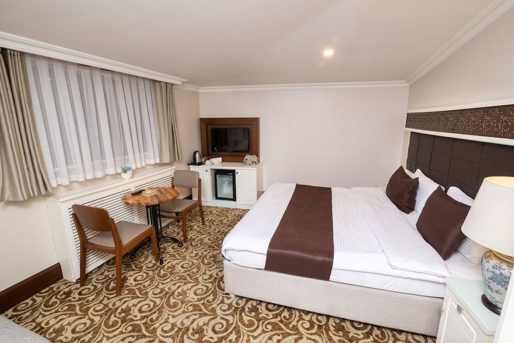 undefined K Suites Hotel 3