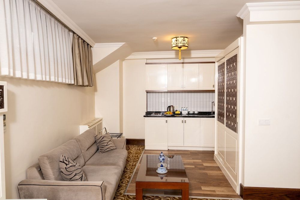 K Suites Hotel Economy Room, 1 Double Bed 7