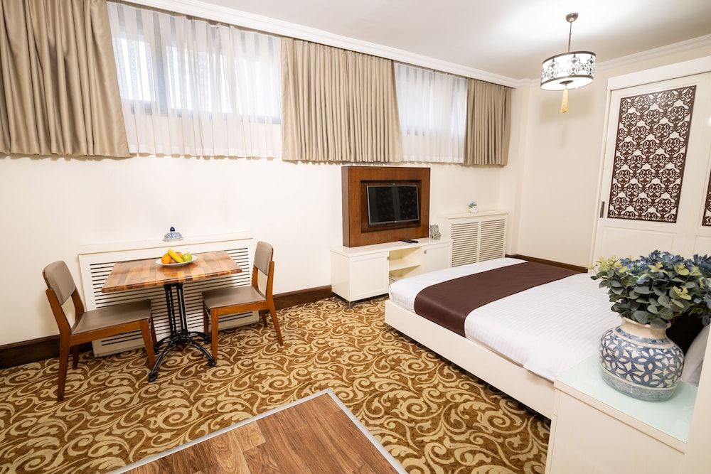 K Suites Hotel Economy Room, 1 Double Bed