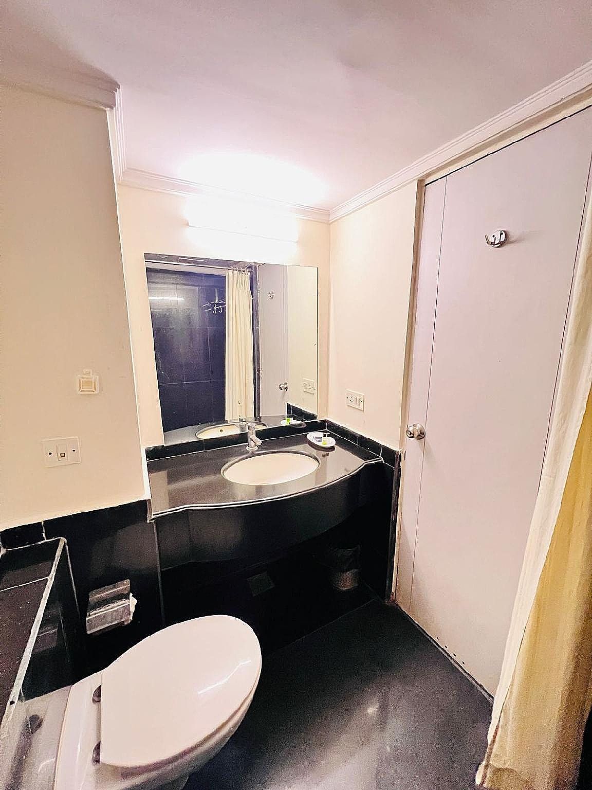 Dr Rajkumar International Hotel Executive Room AC 6