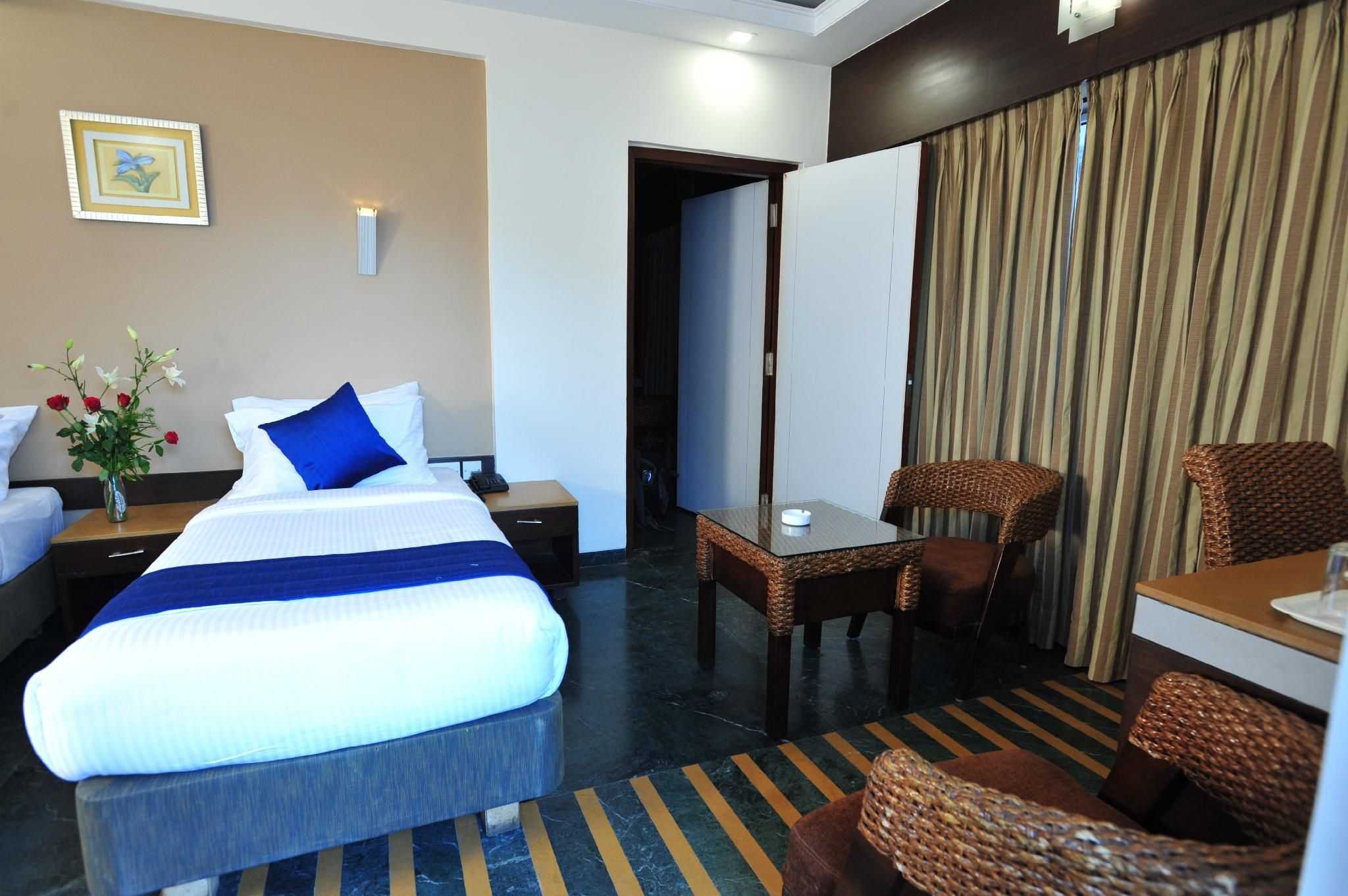Premium Room with 2 Single Beds