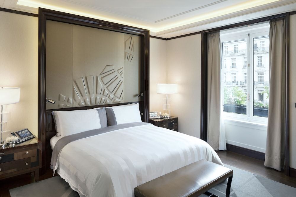 The Peninsula Paris Deluxe Room, 1 King Bed