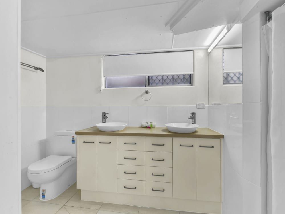 Camden Motor Inn Deluxe Studio Suite, 1 Queen Bed 8