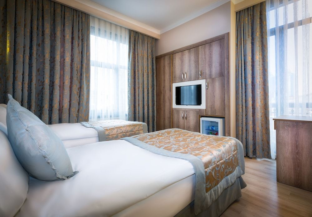 Fatih Hotel Corner Standard Double Room 2
