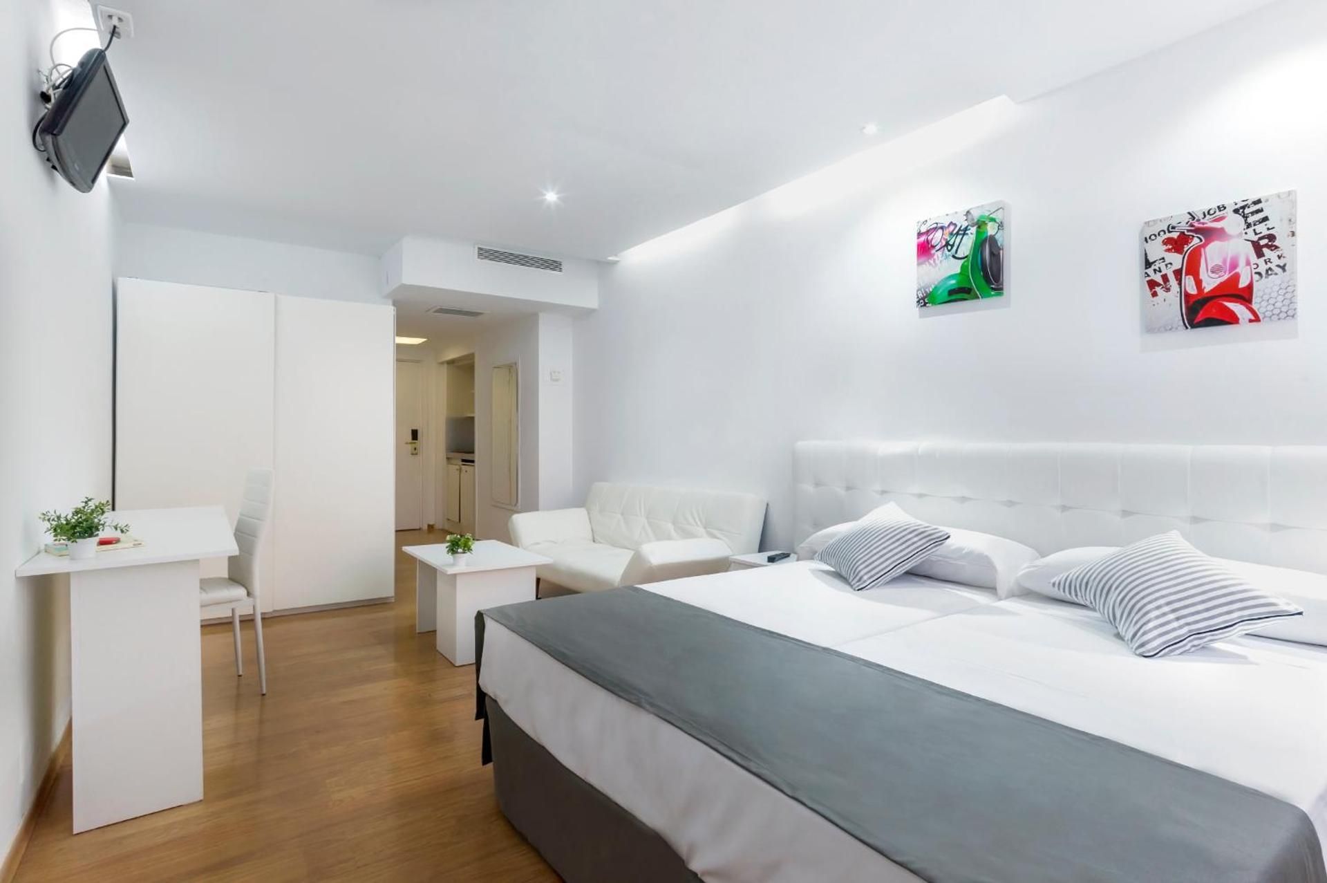 Boutique Urban Madrid Serrano Superior Double Room 9