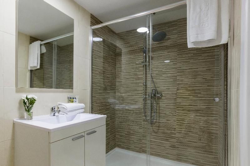 Boutique Urban Madrid Serrano Superior Double Room 12