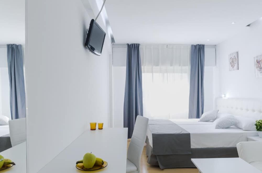 Boutique Urban Madrid Serrano Superior Double Room 8