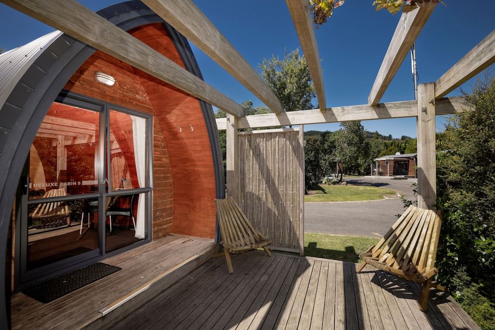 Hot Water Beach TOP 10 Holiday Park Deluxe Standard Cabin 6