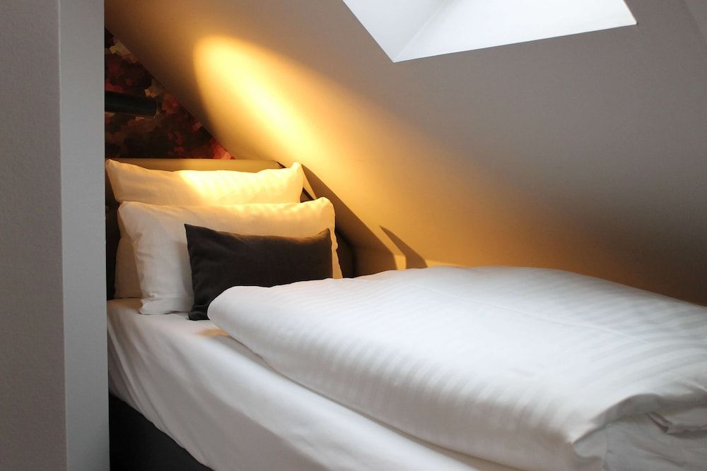 undefined Vienna House Easy by Wyndham Hamburg 4