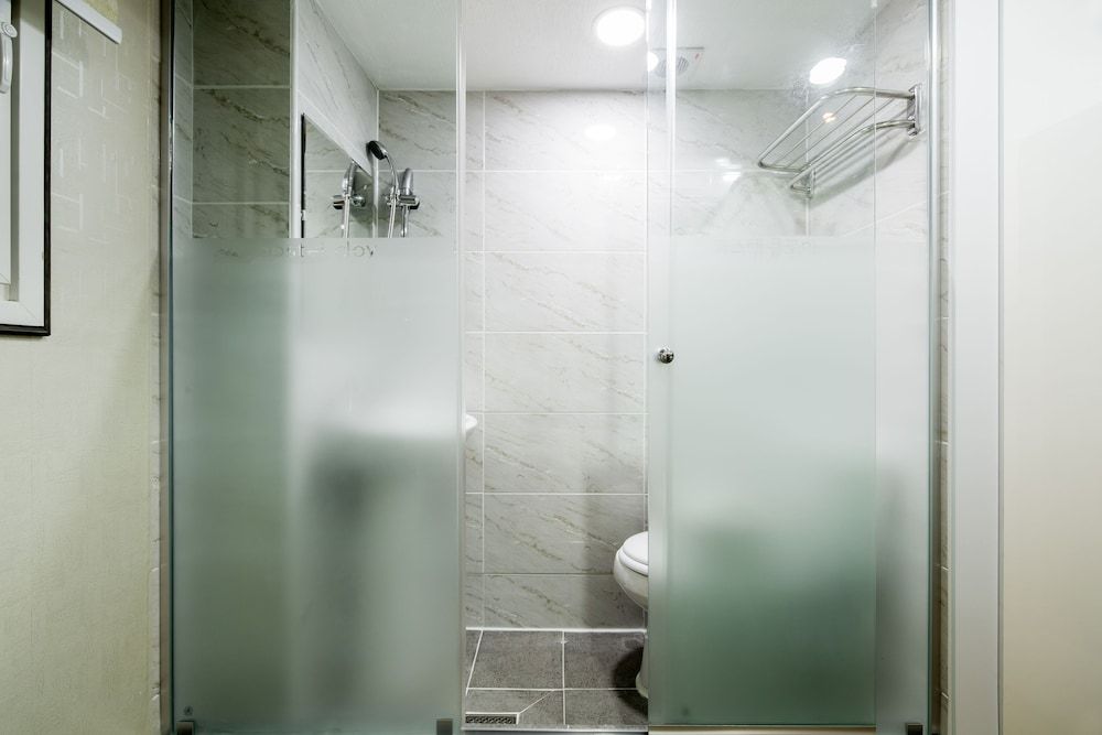 Hostel Chloe Economy Double Room 16