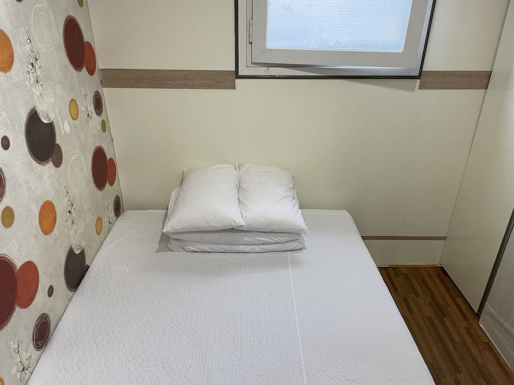 Hostel Chloe Economy Double Room 3