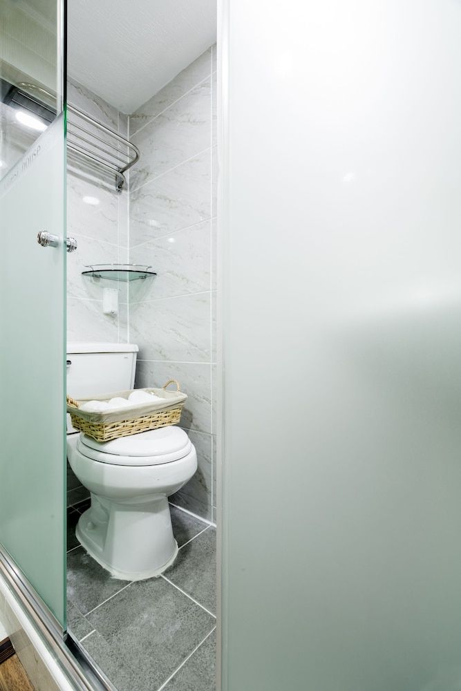 Hostel Chloe Economy Double Room 15