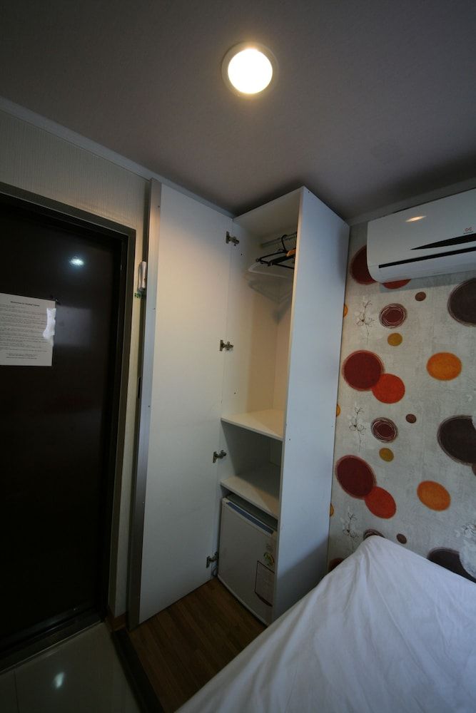 Hostel Chloe Economy Double Room 26