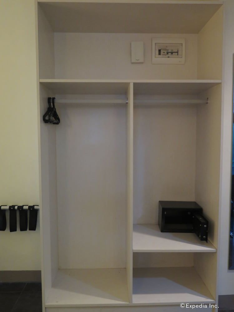 Pillows Hotel Superior Room 7