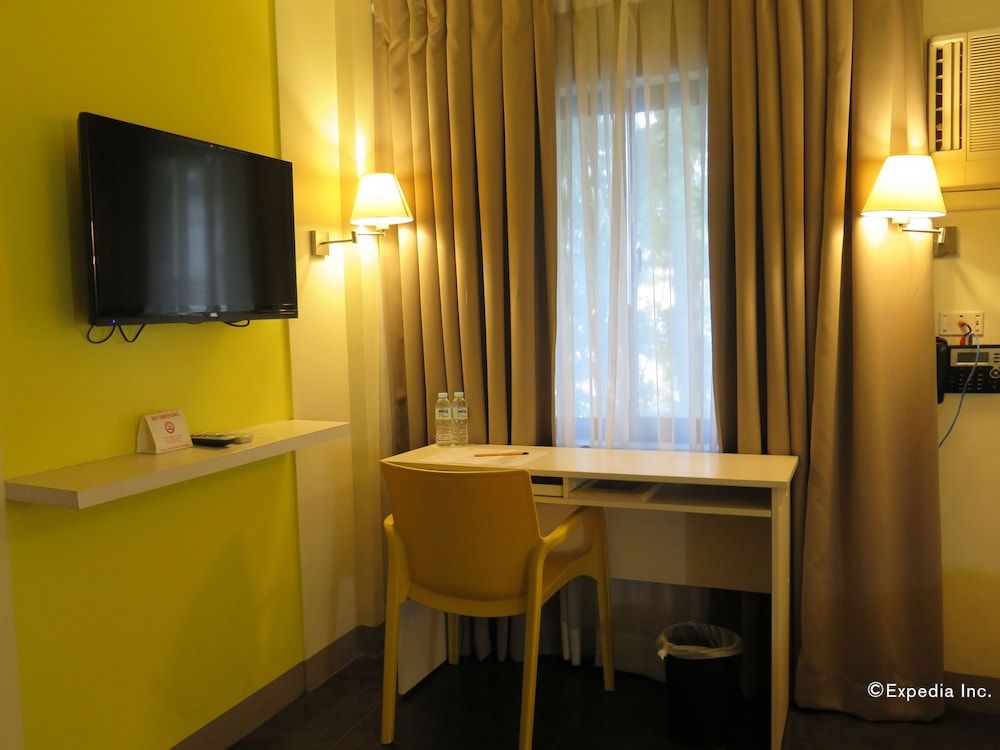 undefined Pillows Hotel 10