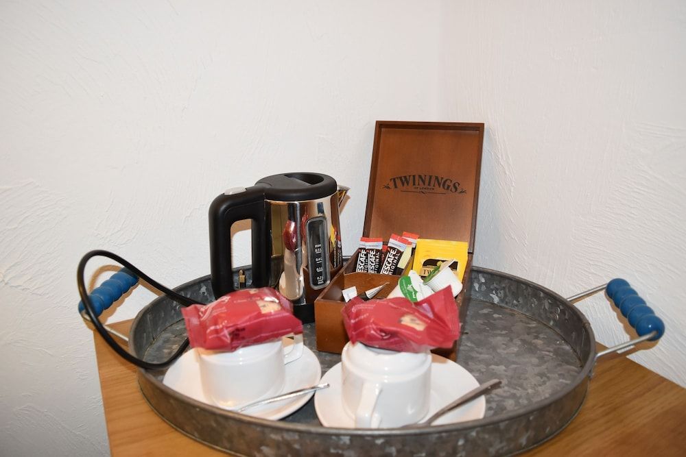 Three Horseshoes Double or Twin Room, Ensuite (Room 5) 5