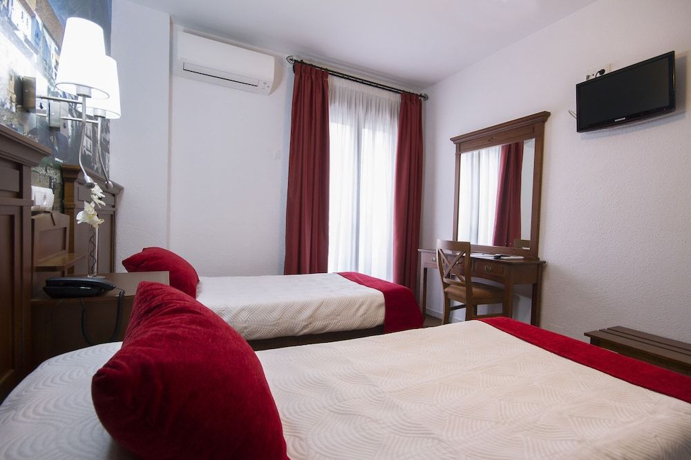 Hotel El Tajo & SPA Standard Double Room (Double Room 2 beds )