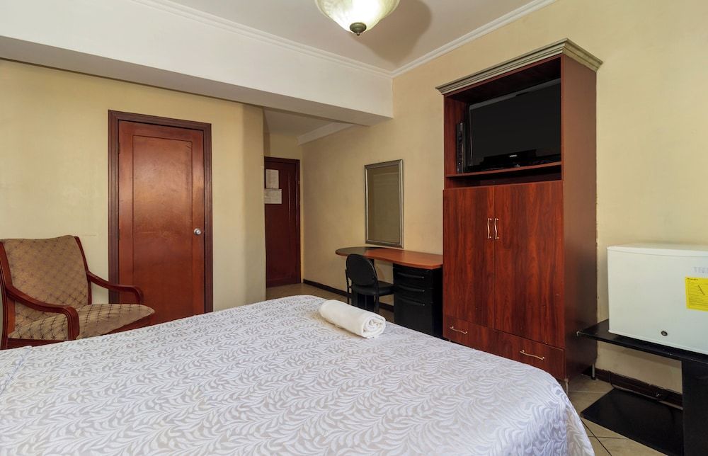 Hotel Malecon Inn Standard Room, 1 Queen Bed