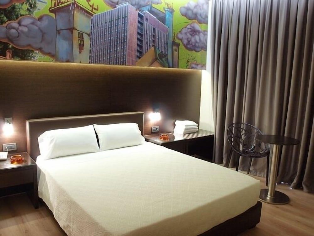 undefined Athens City Hotel 2