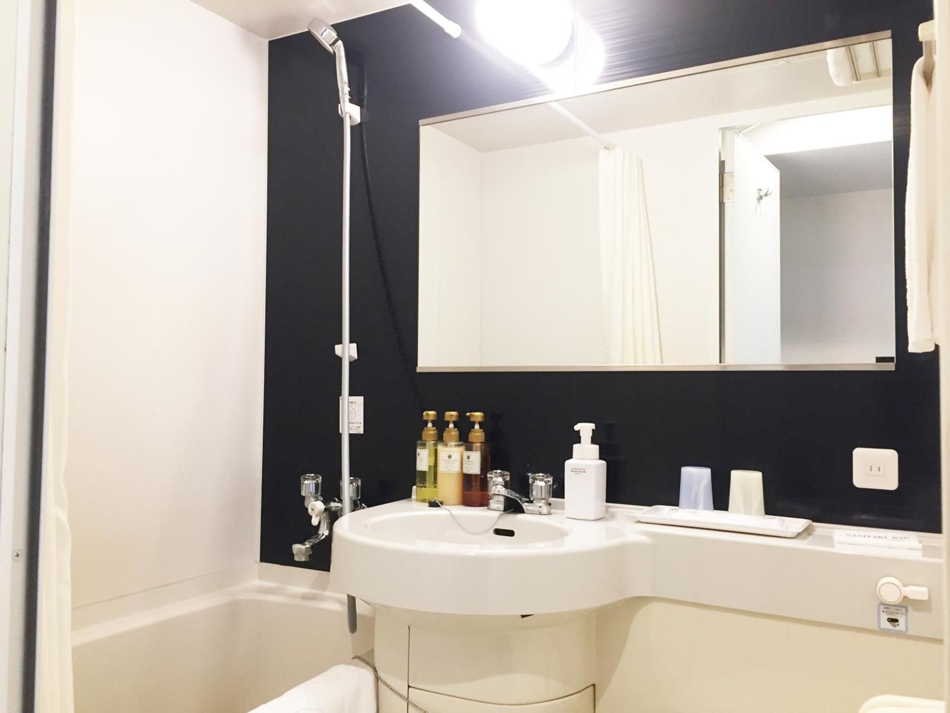 Special Offer【Check In 10:00 - Check Out 14:00】Corner Double Room  - Non-Smoking - No Daily Room Cleaning