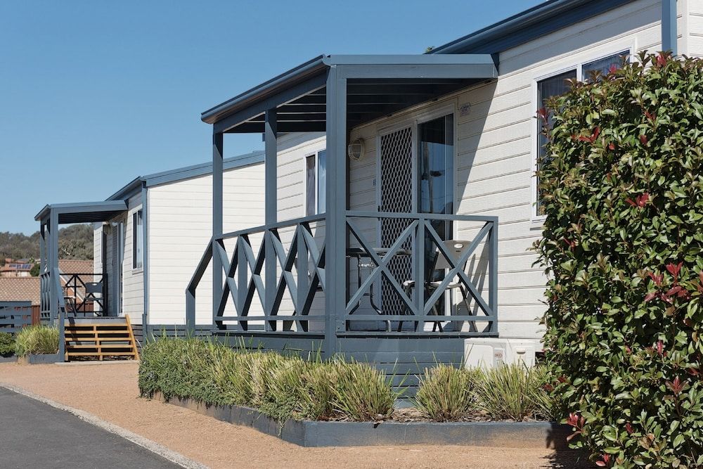 Crestview Tourist Park Family Cabin