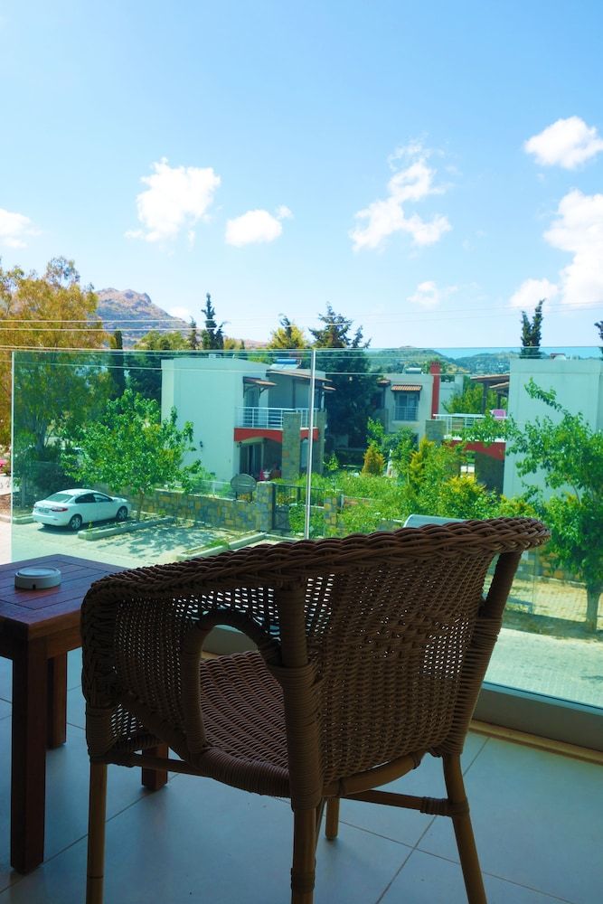 Zest Exclusive Hotel and Spa Deluxe Room 9