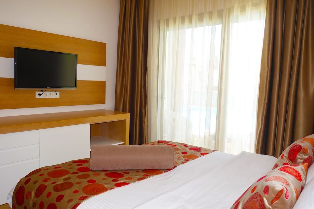 Zest Exclusive Hotel and Spa Deluxe Room 2