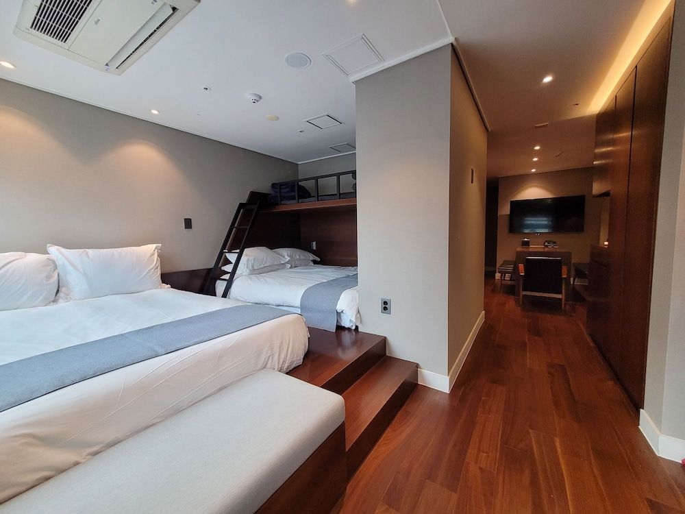 Baiton Seoul Dongdaemun Royal Family Suite