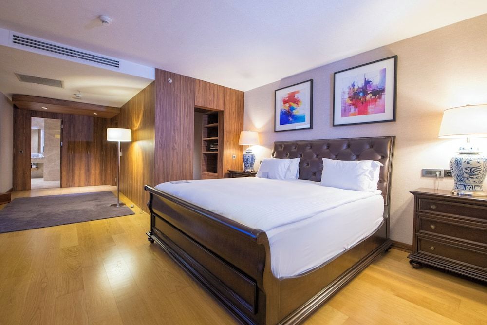 Presidential Suite