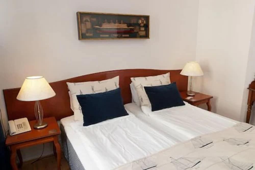 Frimurarehotellet, Sure Hotel Collection by Best Western Standard Room, 1 King Bed, Non Smoking 6