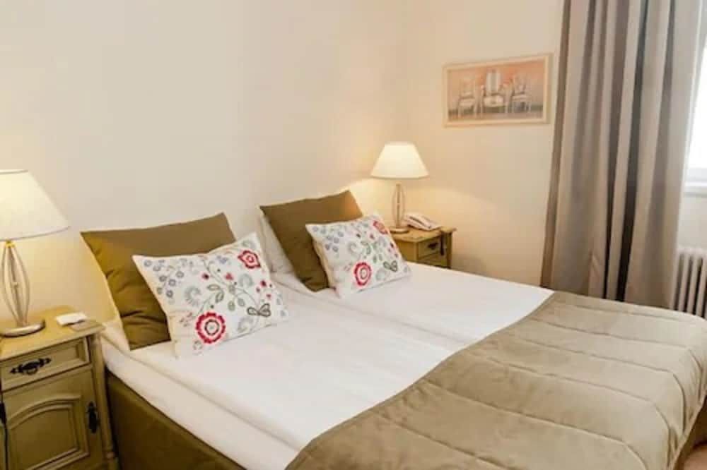 Frimurarehotellet, Sure Hotel Collection by Best Western Standard Room, 1 King Bed, Non Smoking 8