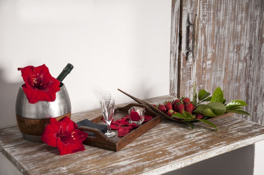 Room Service - Dining