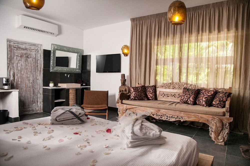 Sevenmaze Charming House Double Room 4