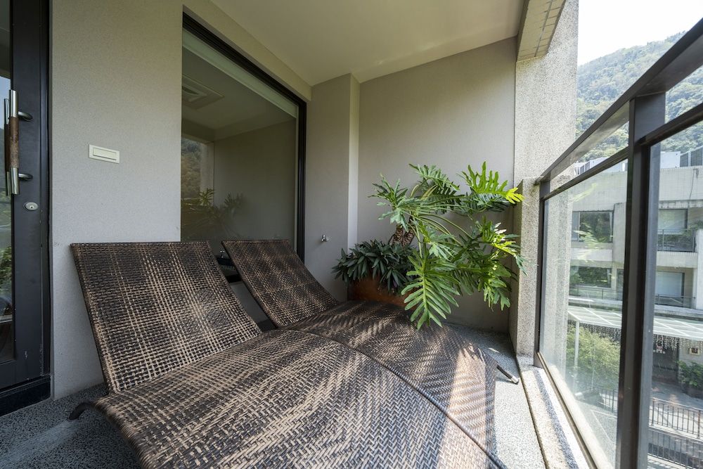 Tai Yi Red Maple Resort Quadruple Room 8