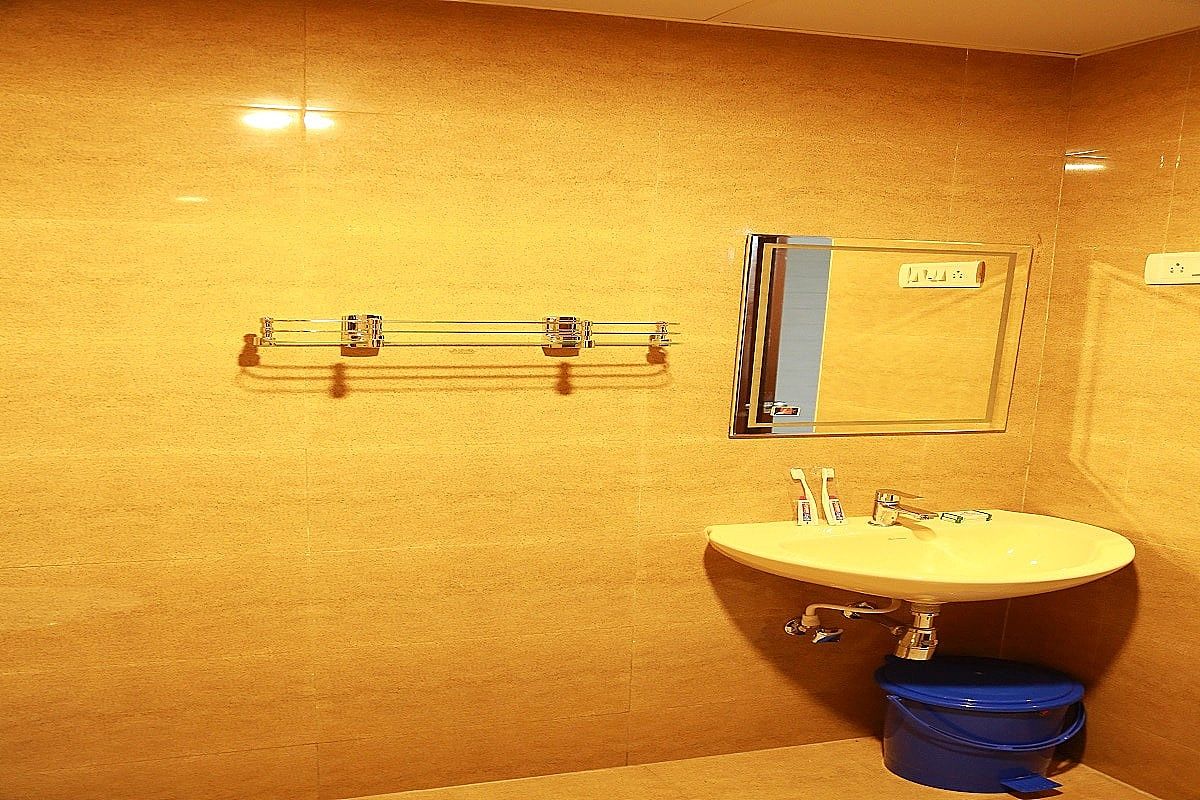 Shri Devi Park Deluxe Double Room