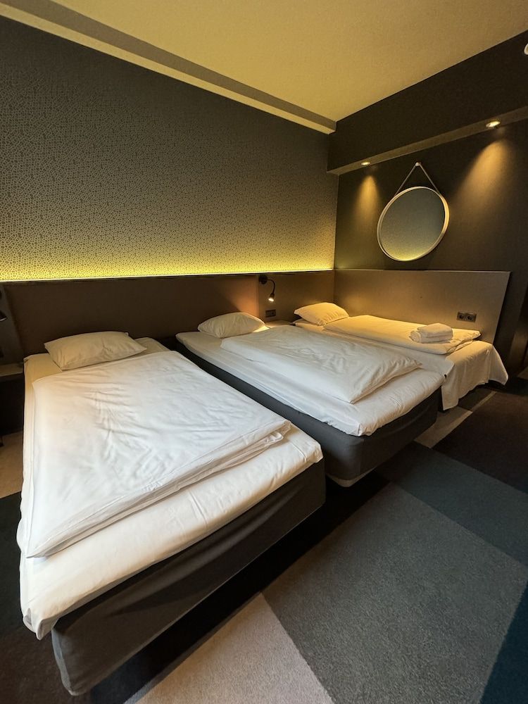 undefined Comfort Hotel Xpress Central Station 10