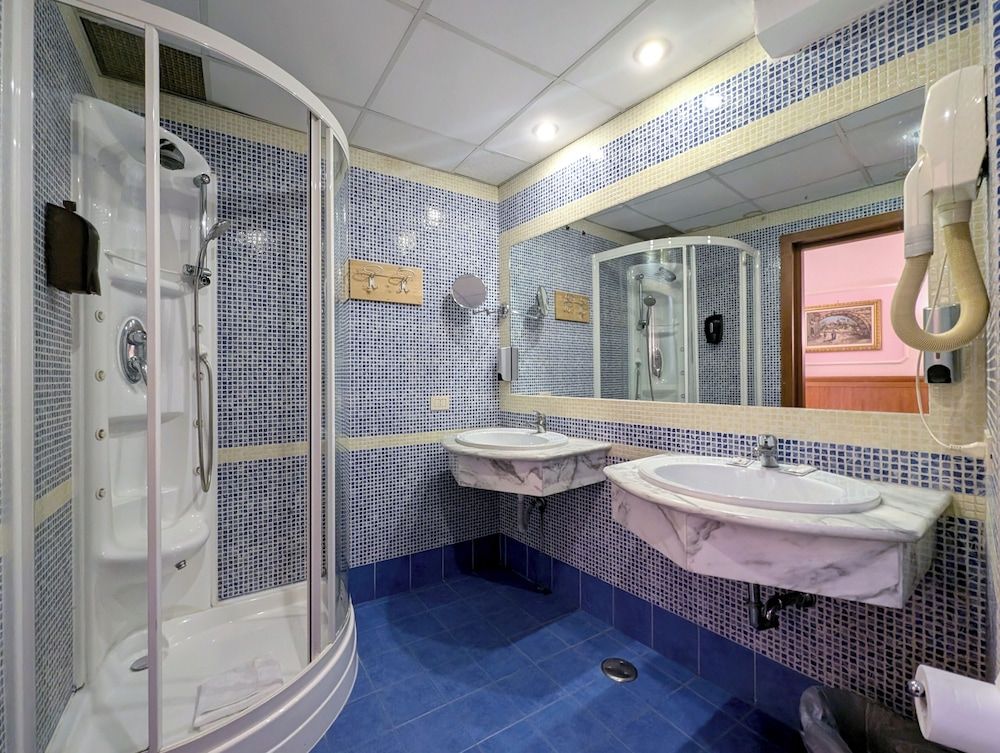 Hotel Philia Rome Standard Double Room 10