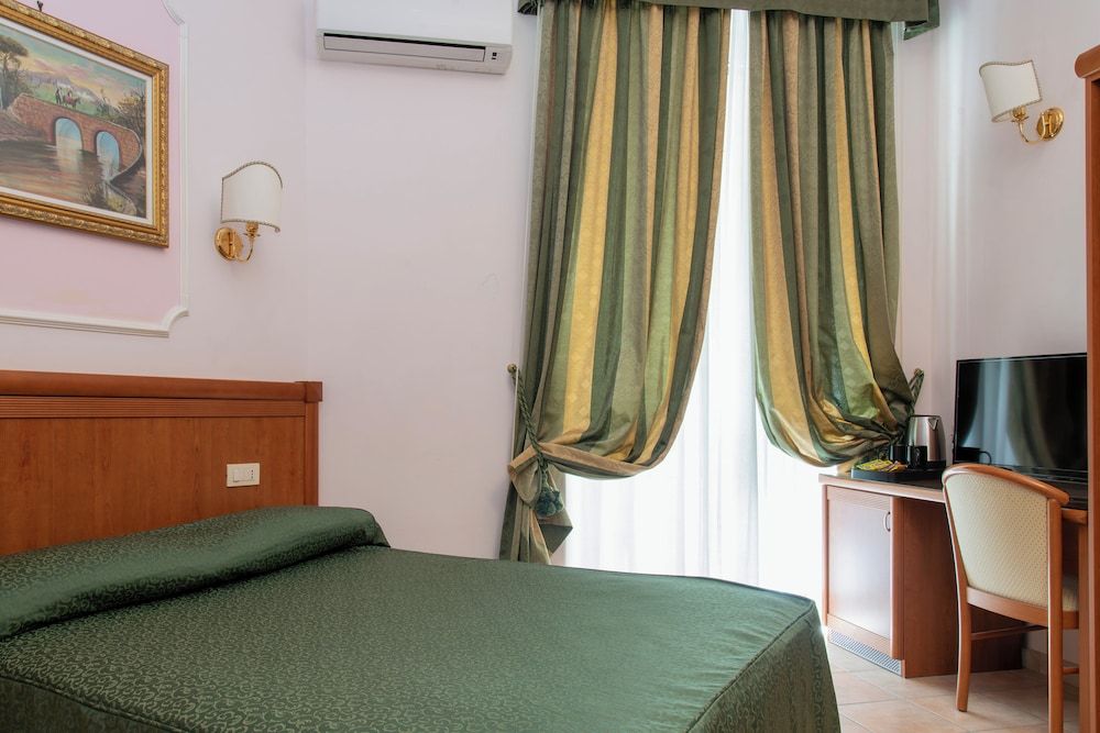 Hotel Philia Rome Standard Double Room 3