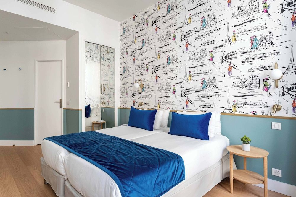 Hôtel Acadia - Astotel Standard Twin room - Complimentary soft minibar, courtesy tray, Chromecast - Snacks, digital press 3