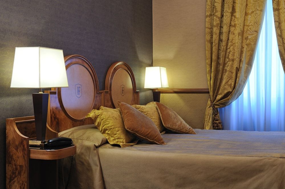 undefined Hotel Farnese 7