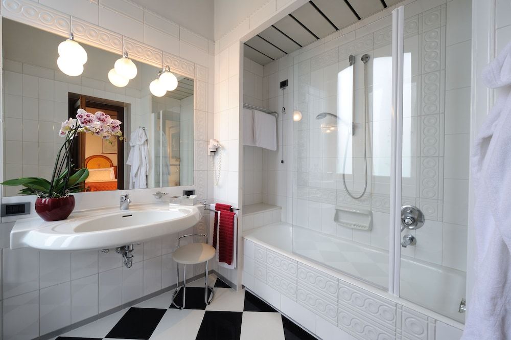 Hotel Farnese Standard Double or Twin Room 6