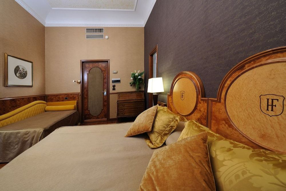 undefined Hotel Farnese 3