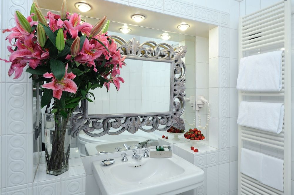 Hotel Farnese Standard Double or Twin Room 7