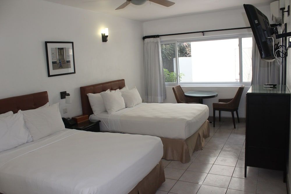 Altamont Court Hotel Executive Double Room 11