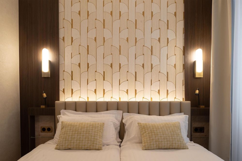 Best Western Au Trocadero Comfort Room, 2 Twin Beds, Non Smoking 2