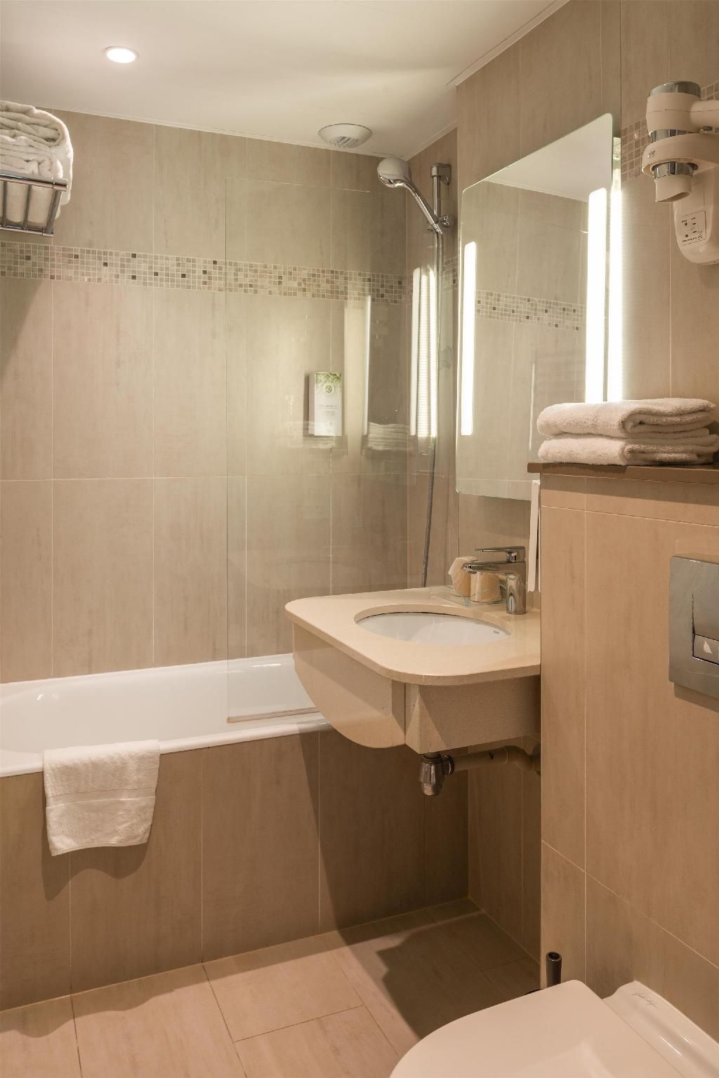 undefined Best Western Au Trocadero 9