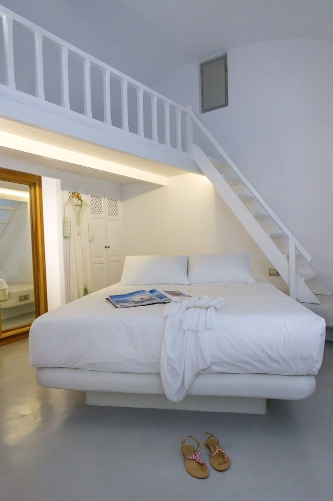 Junior Suite with Outdoor Hot Tub and Caldera View