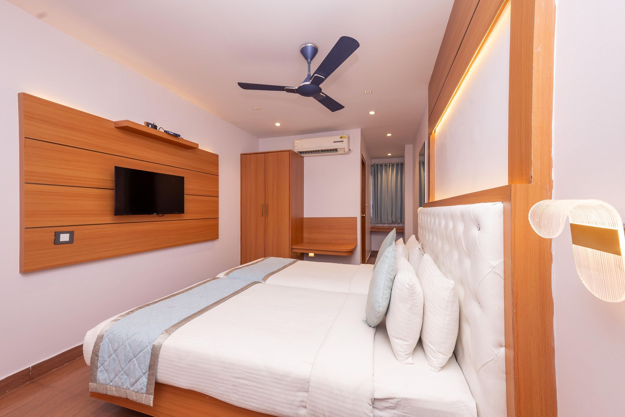 Super Deluxe Room ( AC )