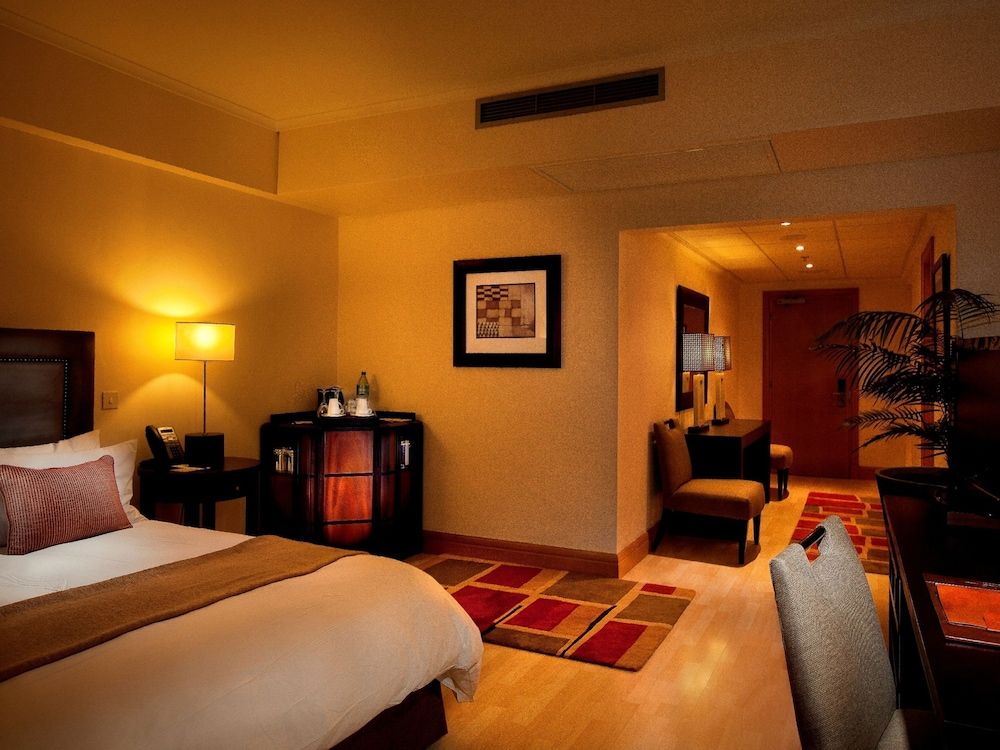 Superior Room, 1 King Bed, City View