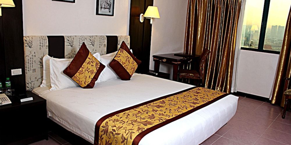 Lido De Paris Hotel DELUXE TWIN ROOM